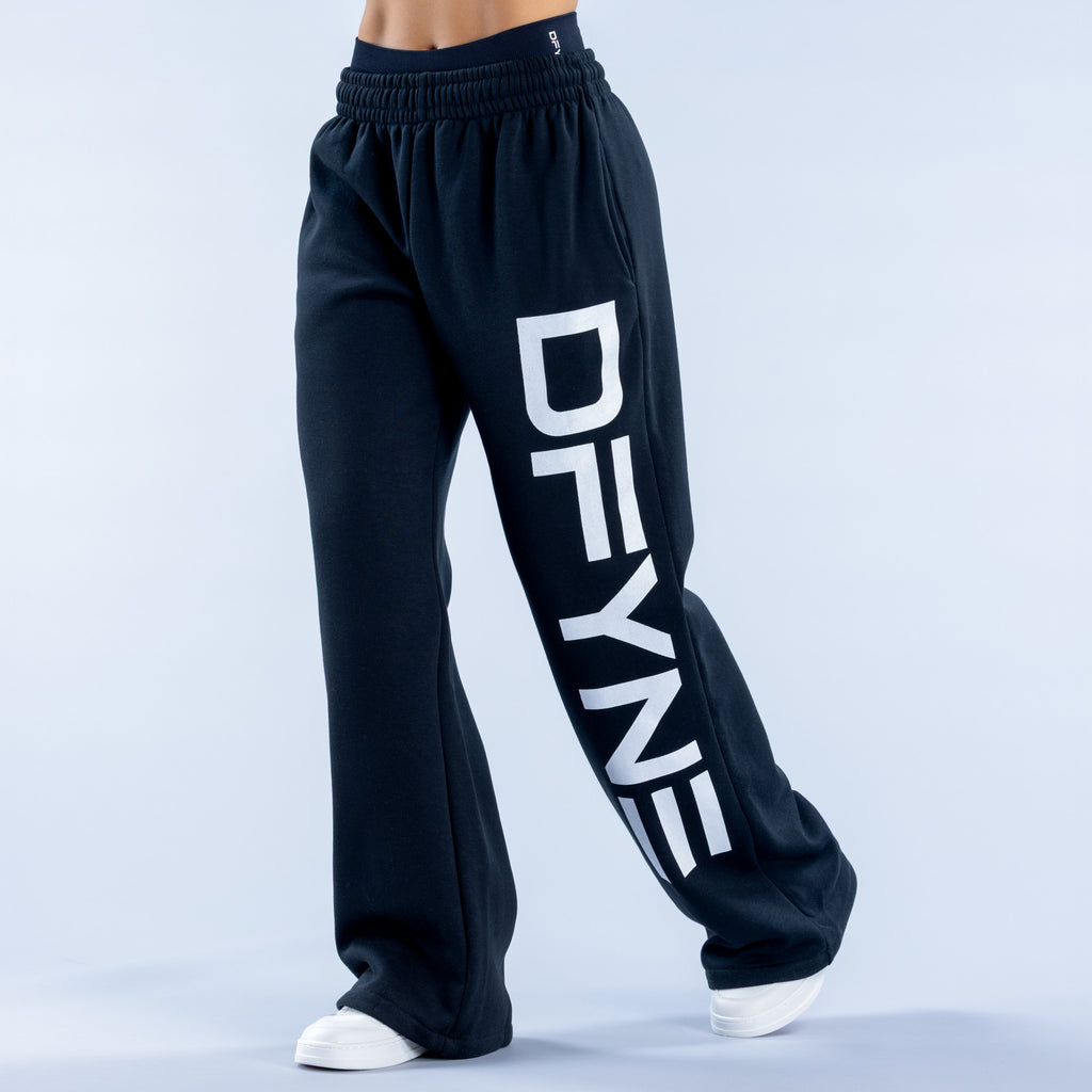 Signature Wide Leg Jogger