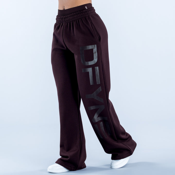 Signature Wide Leg Jogger